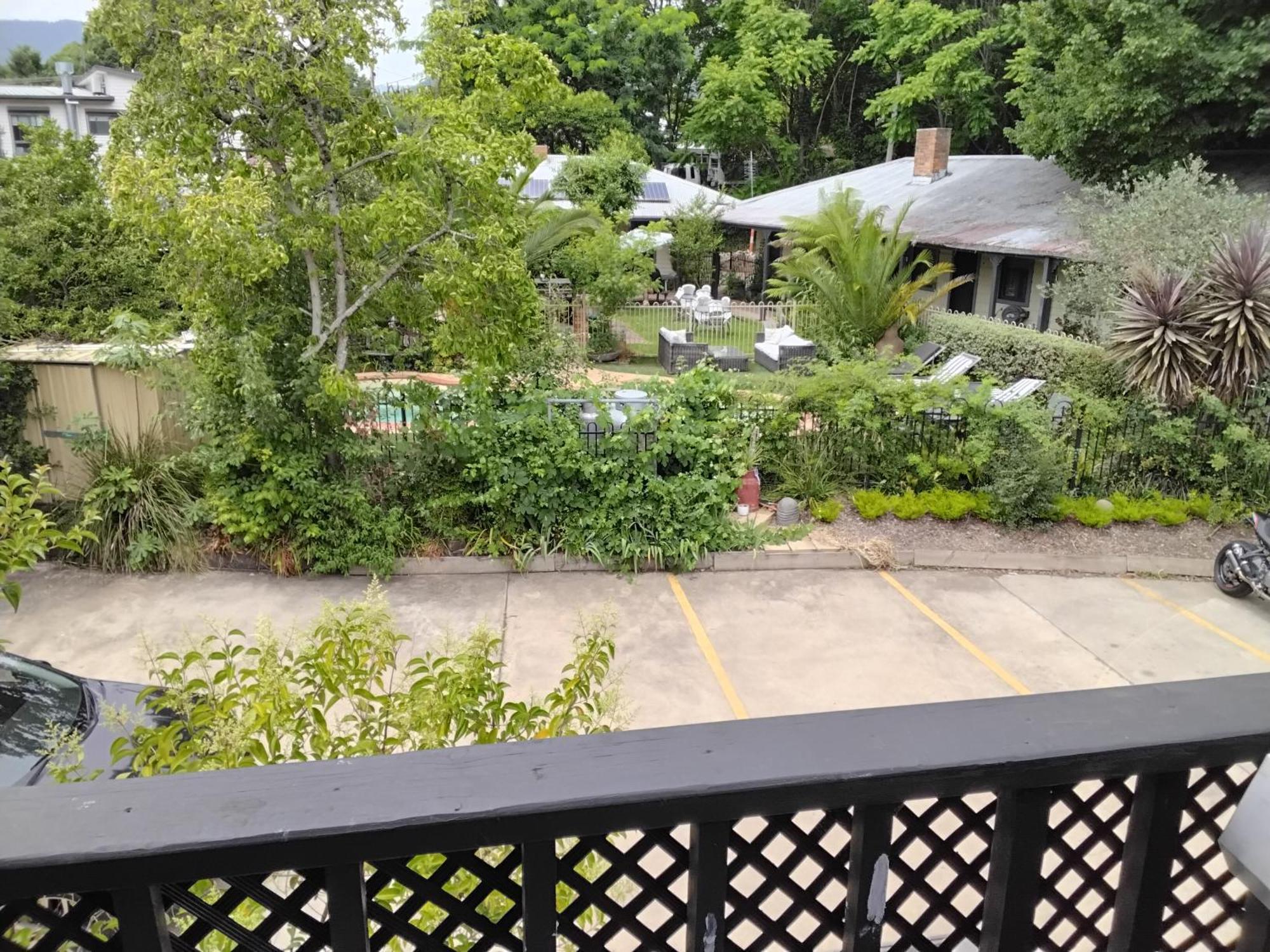 Coach House Inn Bright Ngoại thất bức ảnh