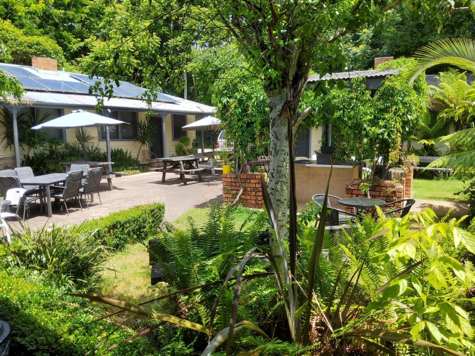 Coach House Inn Bright Ngoại thất bức ảnh