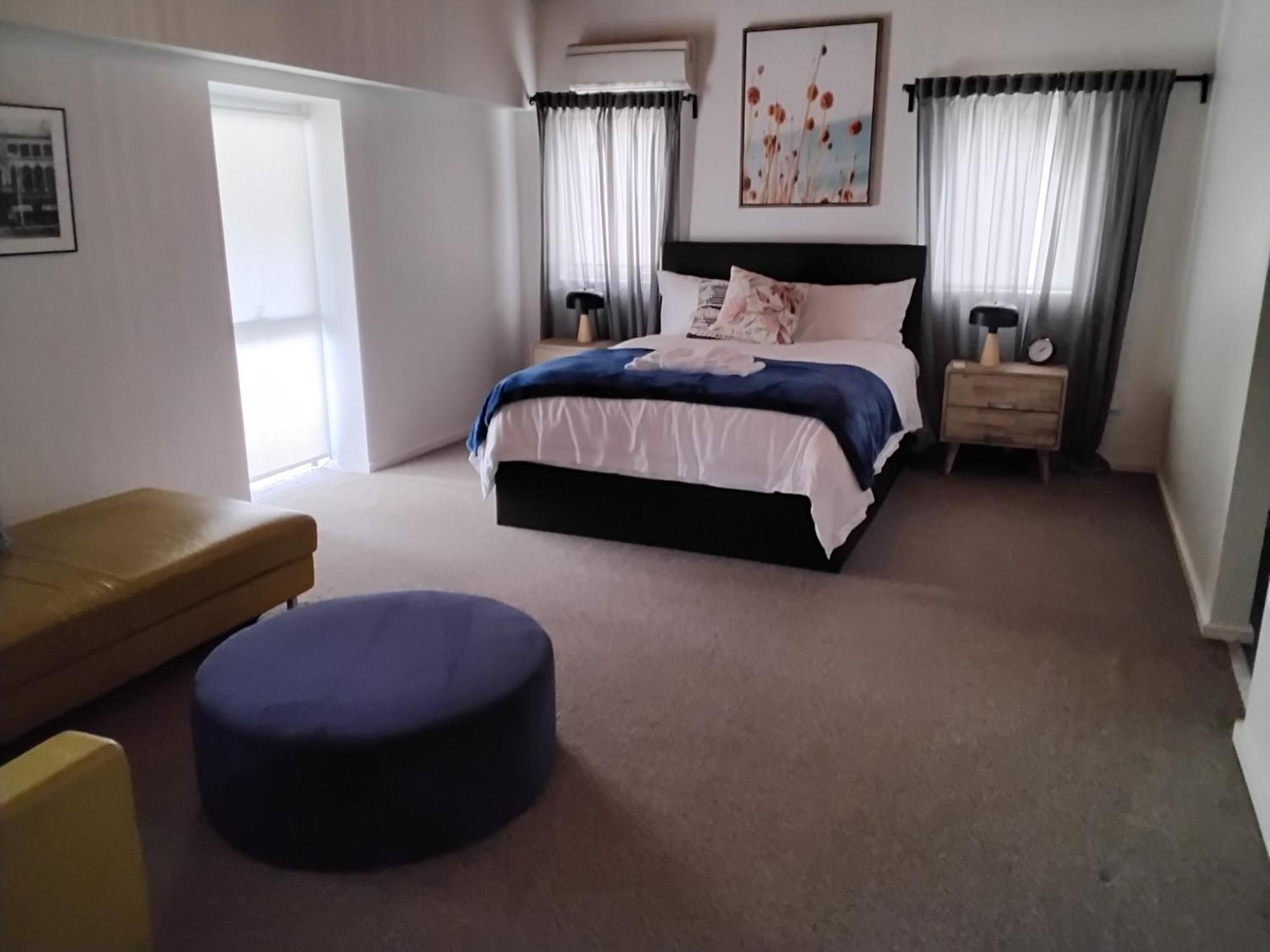Coach House Inn Bright Phòng bức ảnh