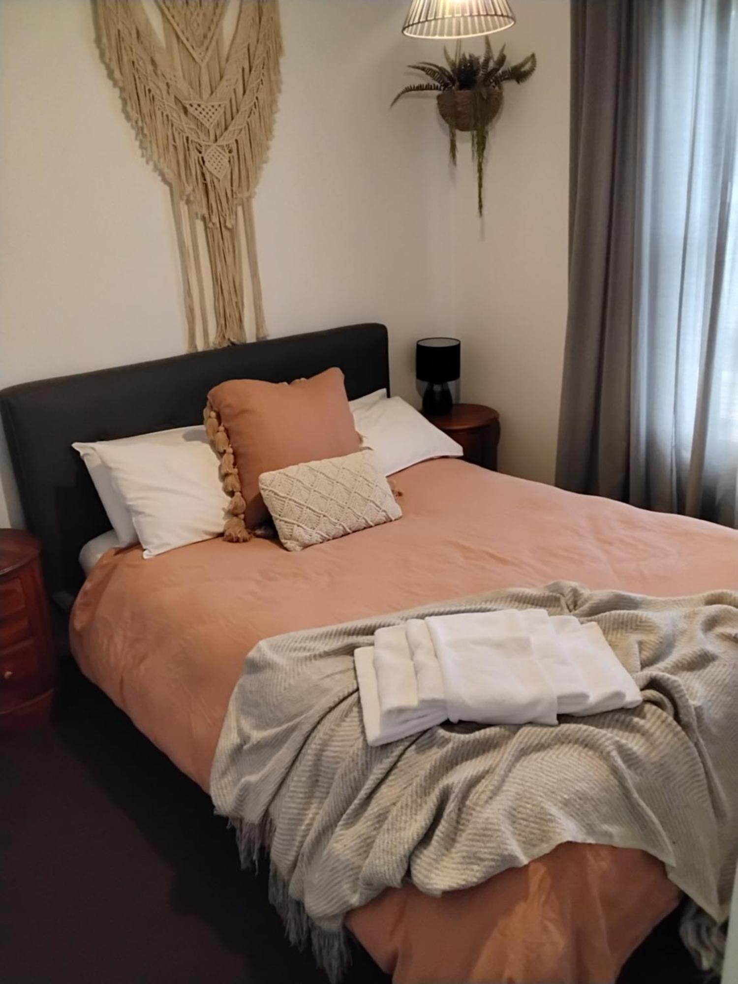 Coach House Inn Bright Phòng bức ảnh