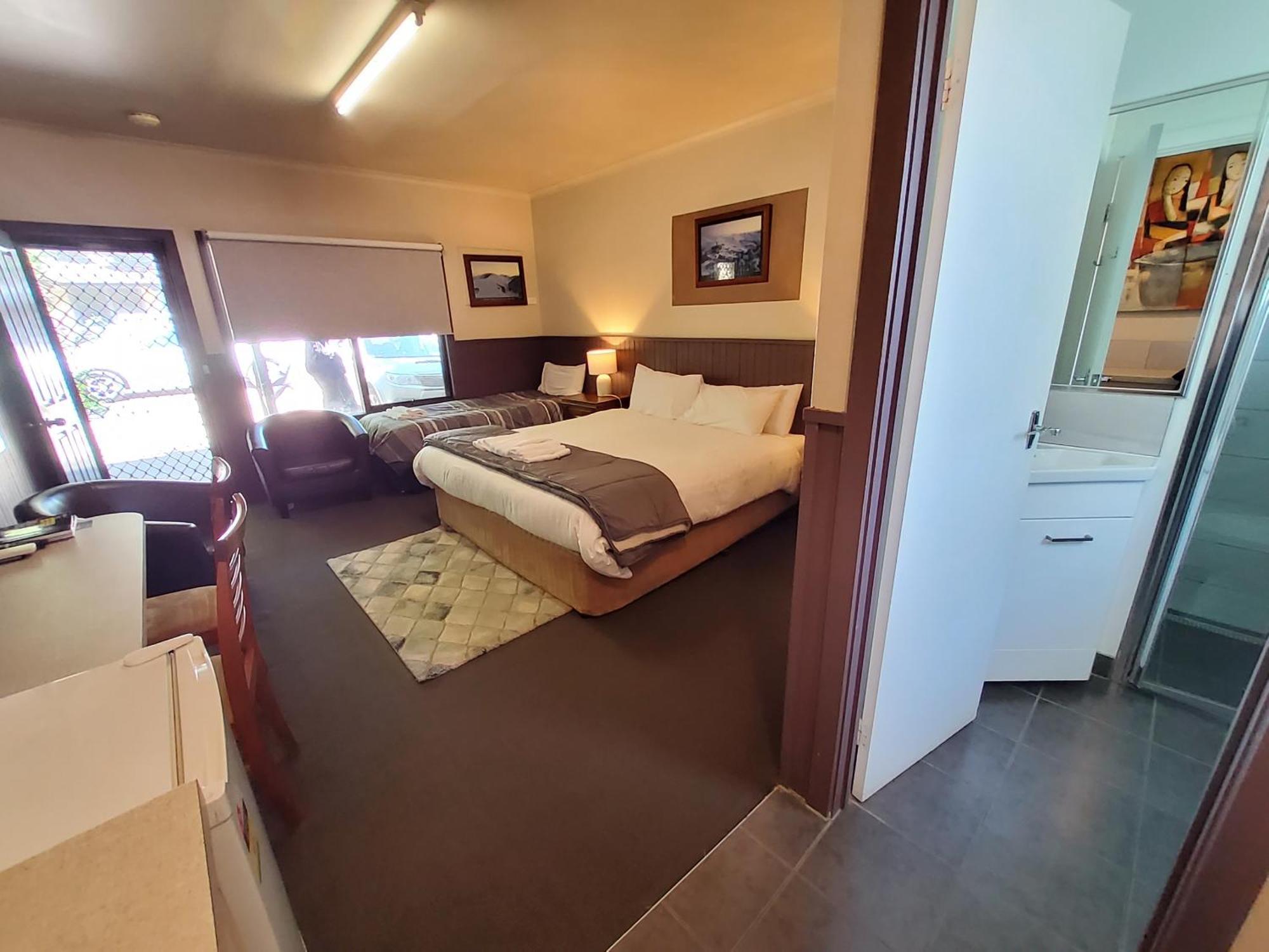 Coach House Inn Bright Ngoại thất bức ảnh