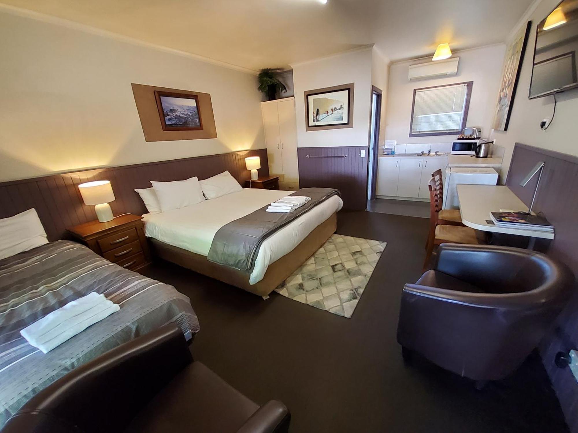 Coach House Inn Bright Ngoại thất bức ảnh