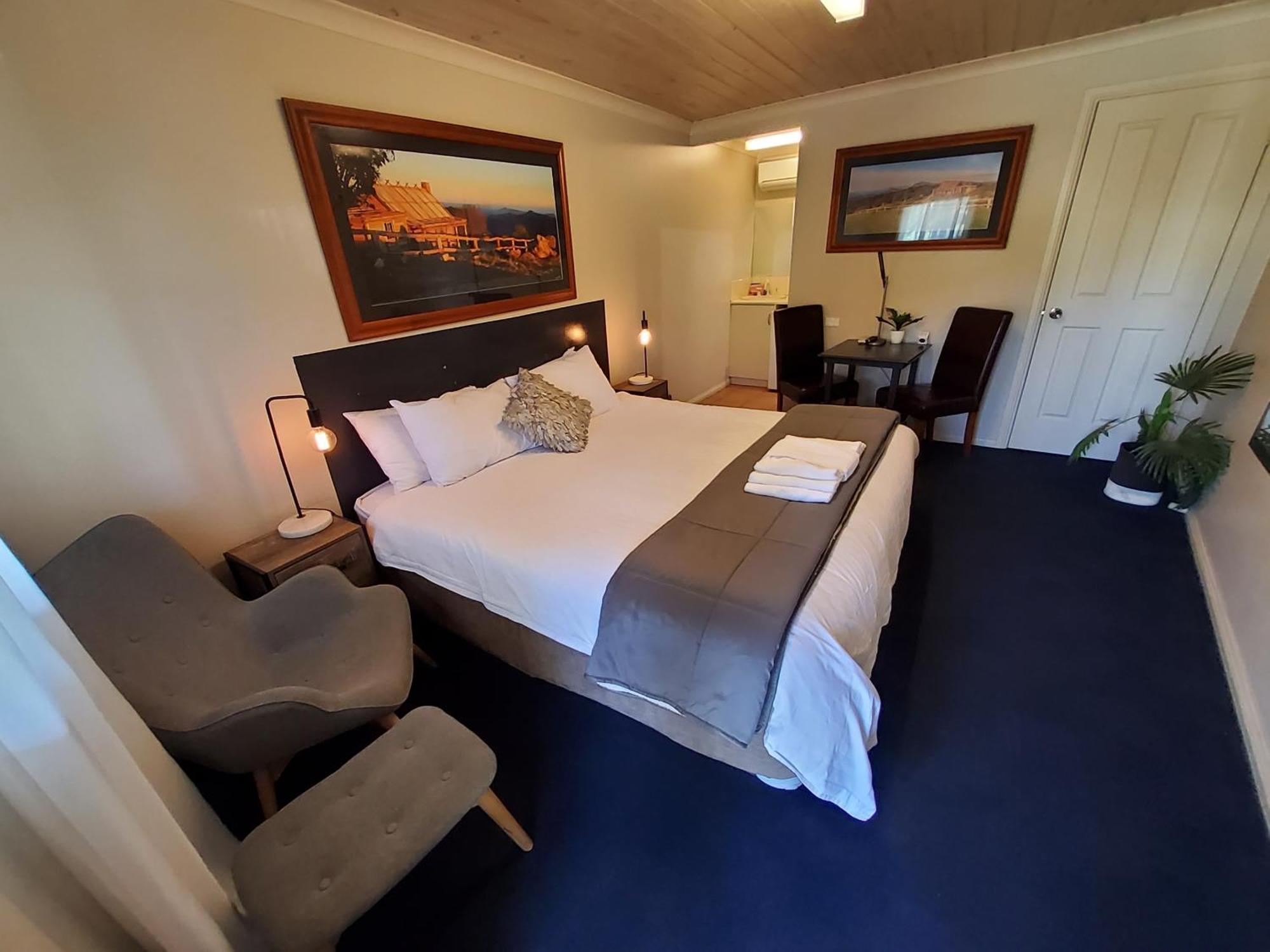 Coach House Inn Bright Ngoại thất bức ảnh